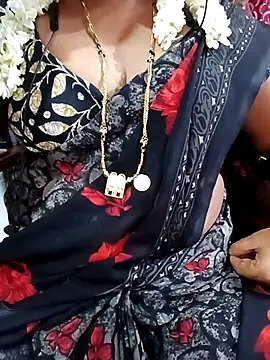 Snapshot of tamiltady chatting on 10-07-25, 04:59 tamiltady online show from 10-07-25, 04:59