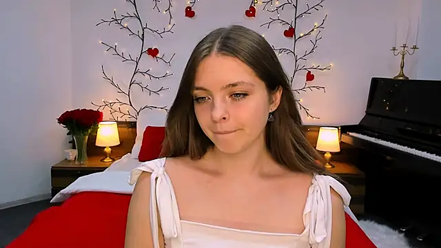 Snapshot of marshmallowee chatting on 09-26-25, 08:24 marshmallowee online show from 09-26-25, 08:24