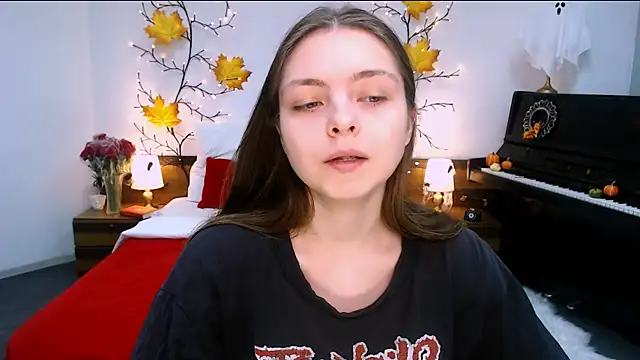 Snapshot of marshmallowee chatting on 11-03-25, 01:12 marshmallowee online show from 11-03-25, 01:12