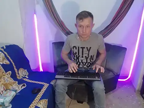 hot mann11 online show from 03-04-26, 12:16