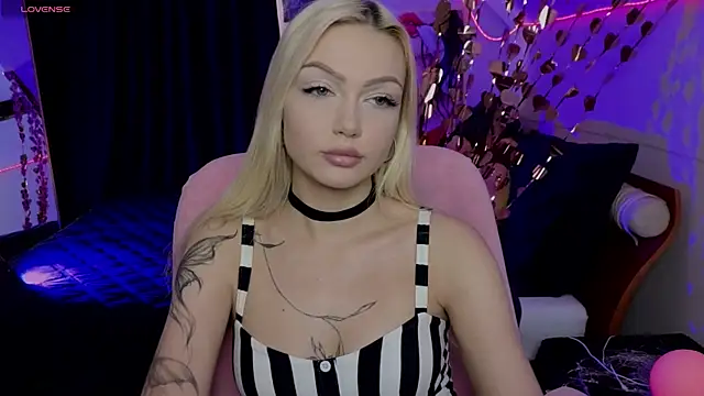 LinaLirian online show from 06-30-26, 01:12