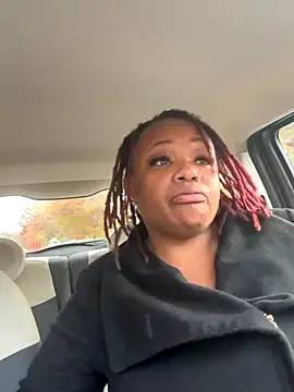 Snapshot of RoyalQueen2u chatting on 11-09-25, 12:36 RoyalQueen2u online show from 11-09-25, 12:36