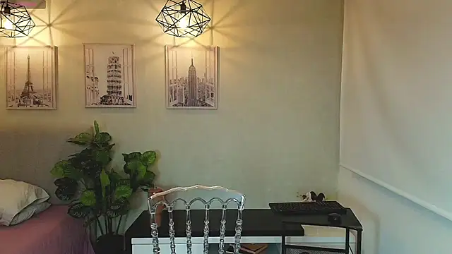 Snapshot of _Victoria_Collins chatting on 09-23-25, 11:02 Victoria Collins online show from 09-23-25, 11:02