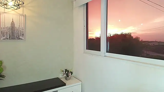 Snapshot of _Victoria_Collins chatting on 10-02-25, 10:55 Victoria Collins online show from 10-02-25, 10:55