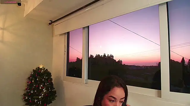 Snapshot of _Victoria_Collins chatting on 11-27-25, 10:50 Victoria Collins online show from 11-27-25, 10:50