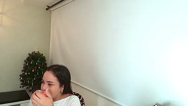 Snapshot of _Victoria_Collins chatting on 11-29-25, 10:40 Victoria Collins online show from 11-29-25, 10:40