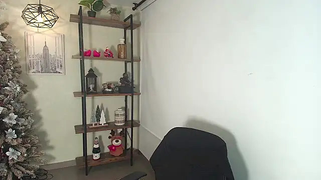 Snapshot of _Victoria_Collins chatting on 12-01-25, 11:15 Victoria Collins online show from 12-01-25, 11:15