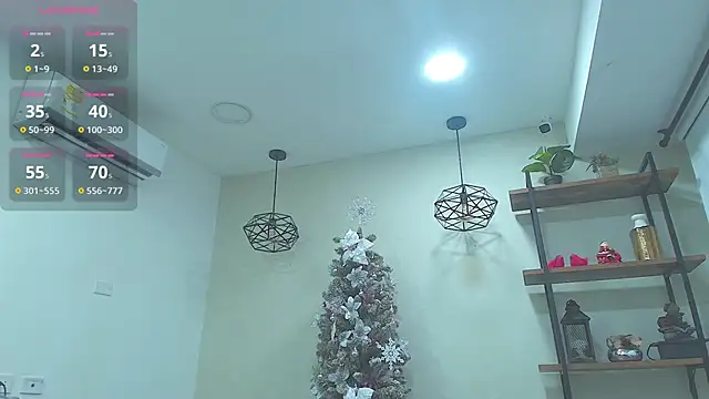 Snapshot of _Victoria_Collins chatting on 12-05-25, 10:35 Victoria Collins online show from 12-05-25, 10:35