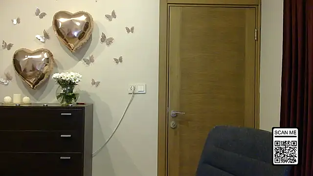 Snapshot of Wild_Silk_Desire chatting on 05-04-26, 04:58 Wild Silk Desire online show from 05-04-26, 04:58