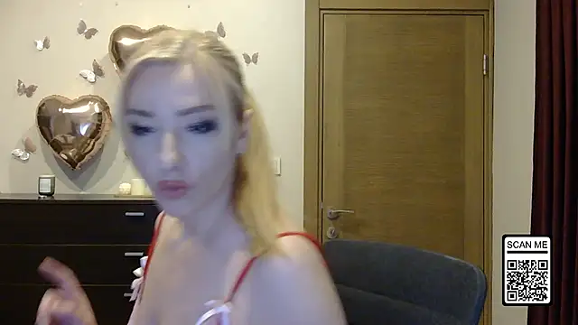 Snapshot of Wild_Silk_Desire chatting on 05-15-26, 05:42 Wild Silk Desire online show from 05-15-26, 05:42
