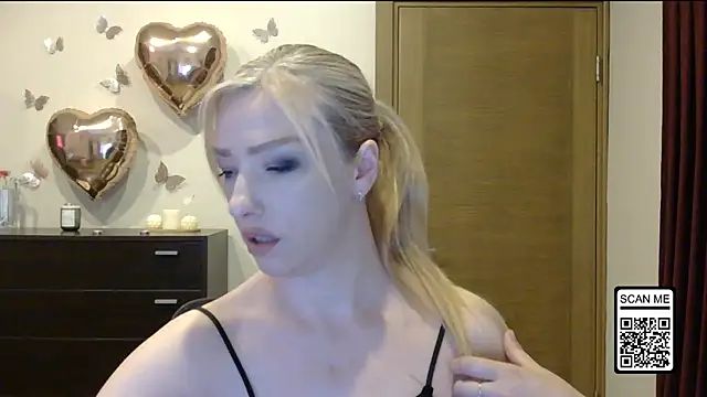 Snapshot of Wild_Silk_Desire chatting on 06-06-26, 03:28 Wild Silk Desire online show from 06-06-26, 03:28
