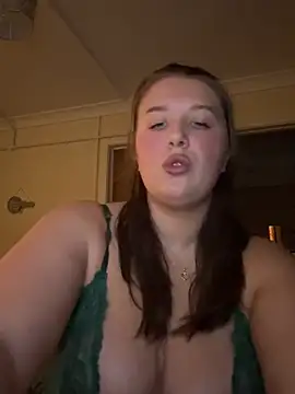 CutieCurvyGirlxo online show from 02-07-26, 12:03