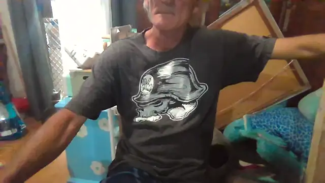 Lovyourpuss online show from 03-01-26, 10:12