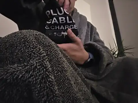 CloudyMuscleBeefy online show from 12-16-25, 02:49