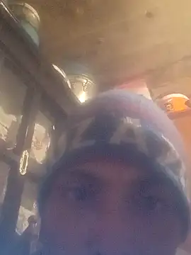 ConfidedAward online show from 02-01-26, 03:27