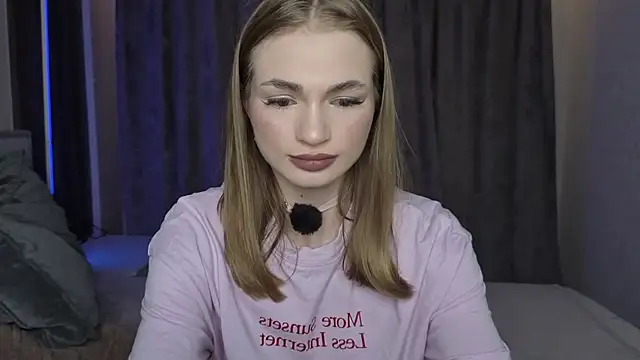 Snapshot of Pussyya777 chatting on 11-12-25, 12:27 Pussyya777 online show from 11-12-25, 12:27