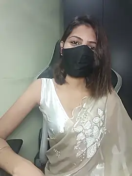 Snapshot of Isha_Sax chatting on 10-27-25, 08:07 Isha Sax online show from 10-27-25, 08:07