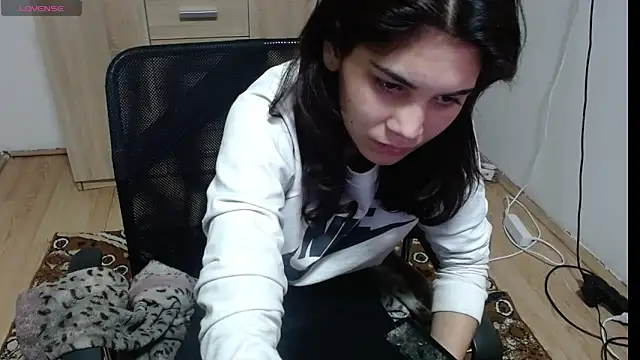 MalloryMyers online show from 11-30-25, 06:56