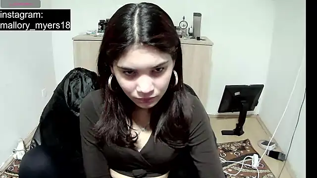 MalloryMyers online show from 12-21-25, 07:43