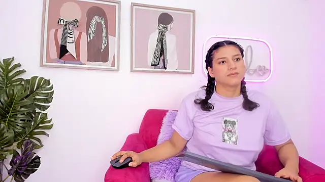 niia7 online show from 06-30-26, 07:04