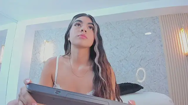 Antonella west online show from 09-10-25, 09:59