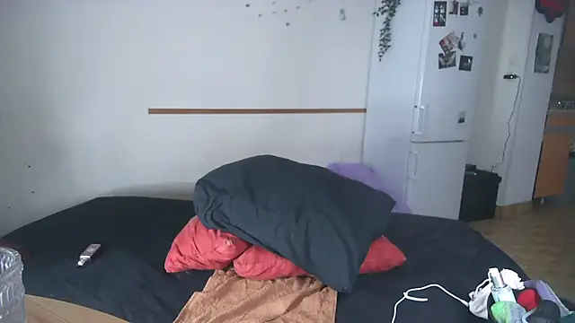 Violett3333 online show from 03-18-26, 07:06