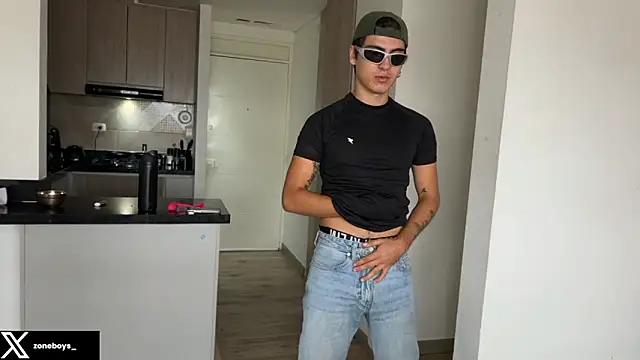 zoneboys online show from 12-18-25, 06:58