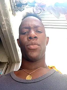 Snapshot of fresita346 chatting on 10-26-25, 04:24 fresita346 online show from 10-26-25, 04:24