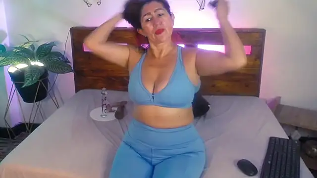 Snapshot of Yeseniaa25_ chatting on 09-23-25, 07:06 Yeseniaa25  online show from 09-23-25, 07:06