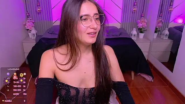 alesiamoore online show from 06-10-26, 03:33