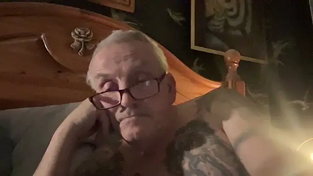 poggles online show from 02-06-26, 08:23