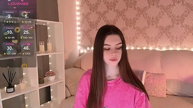 Snapshot of HolyMiax chatting on 04-27-26, 03:48 HolyMiax online show from 04-27-26, 03:48