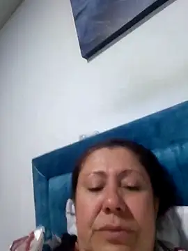EmmaJhomson online show from 06-18-26, 01:17