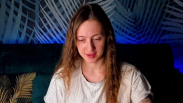 ChristyCrayme online show from 02-04-26, 10:47