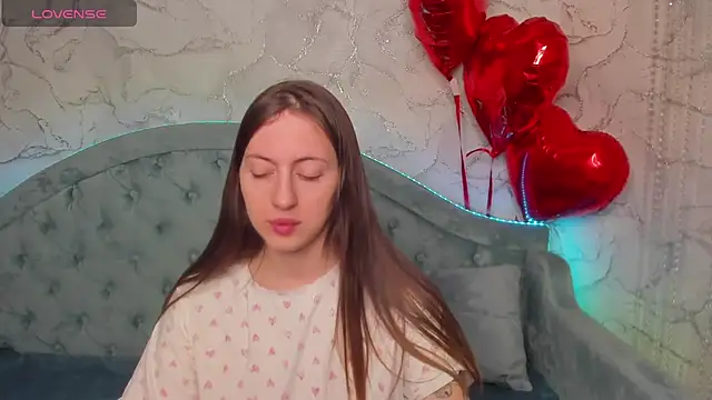 ChristyCrayme online show from 02-11-26, 10:15