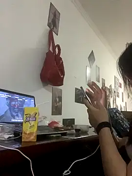 Snapshot of Hui521 chatting on 10-09-25, 03:21 Hui521 online show from 10-09-25, 03:21