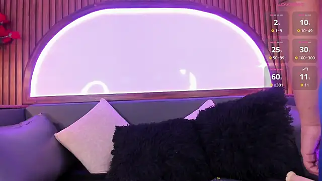 Snapshot of EbonyHorrny chatting on 06-23-26, 12:03 EbonyHorrny online show from 06-23-26, 12:03