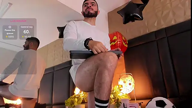 AxelThompson  online show from 10-12-25, 11:31