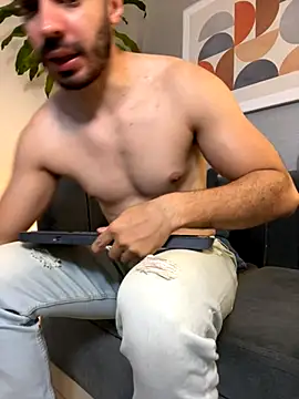 AxelThompson  online show from 11-28-25, 11:35