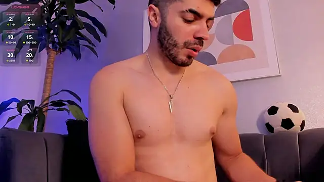 AxelThompson  online show from 12-05-25, 11:19