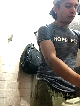 Snapshot of Ghostben chatting on 09-20-25, 06:14 Ghostben online show from 09-20-25, 06:14