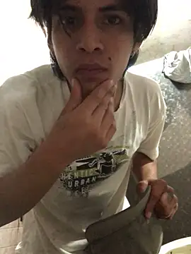 Snapshot of Ghostben chatting on 09-30-25, 01:10 Ghostben online show from 09-30-25, 01:10