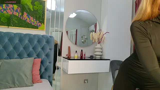 SiennaPierce online show from 01-14-26, 05:13