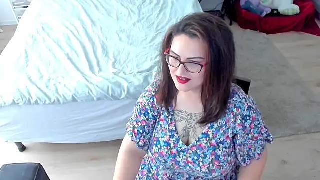 Snapshot of Squirt_Kimm chatting on 11-13-25, 10:03 Squirt Kimm online show from 11-13-25, 10:03