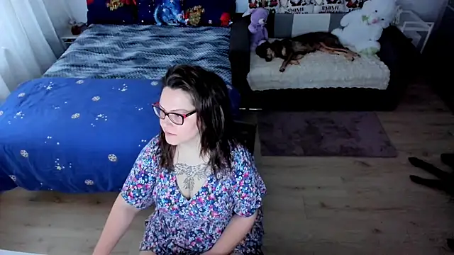 Snapshot of Squirt_Kimm chatting on 11-28-25, 10:18 Squirt Kimm online show from 11-28-25, 10:18