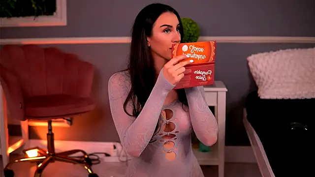 LucyxRios online show from 11-07-25, 09:48