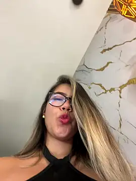 sara calderon online show from 09-09-25, 01:21