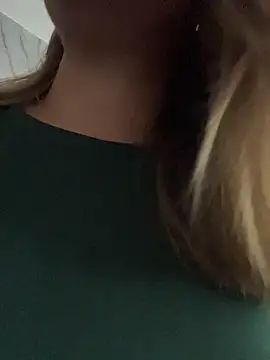 sara calderon online show from 10-28-25, 01:25