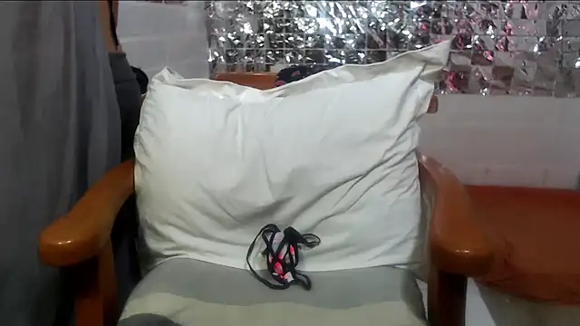 rose-crystal online show from 11-02-25, 09:28