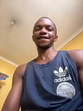 Snapshot of KyleMbatha chatting on 11-11-25, 01:44 KyleMbatha online show from 11-11-25, 01:44